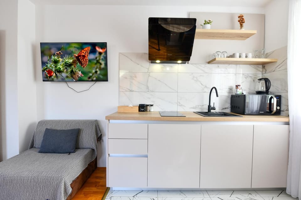 Coffee/tea facilities, Kitchen or kitchenette