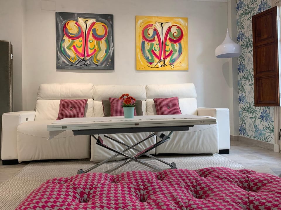 Living room, Seating area