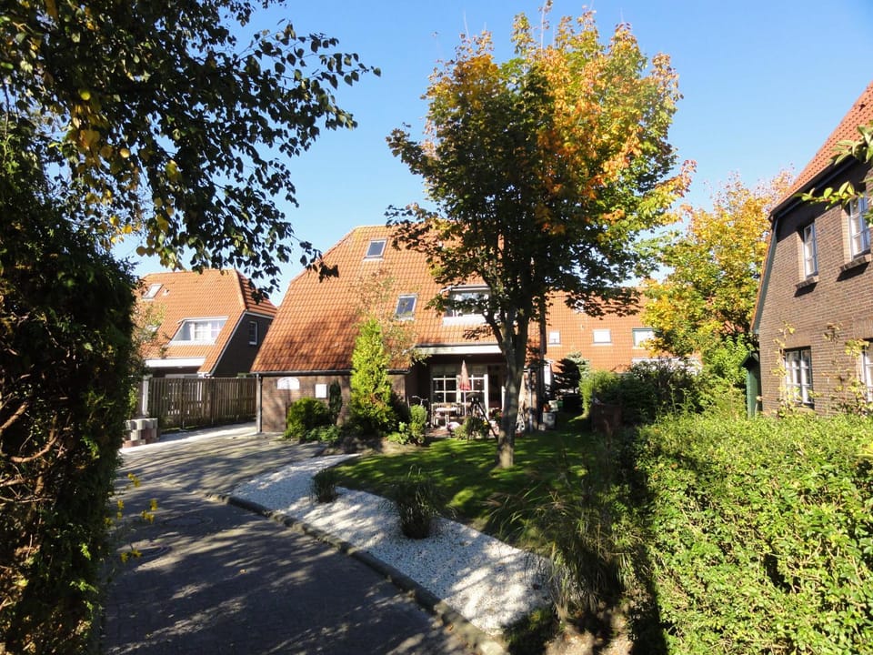 Property building, Garden
