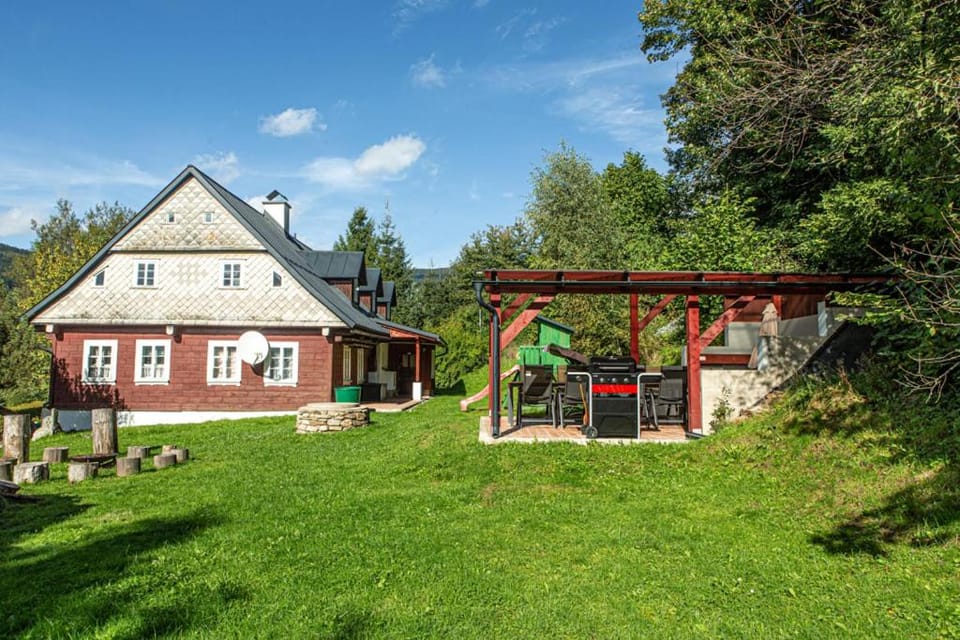 Chalupa Zuzánek 50 House in Lower Silesian Voivodeship