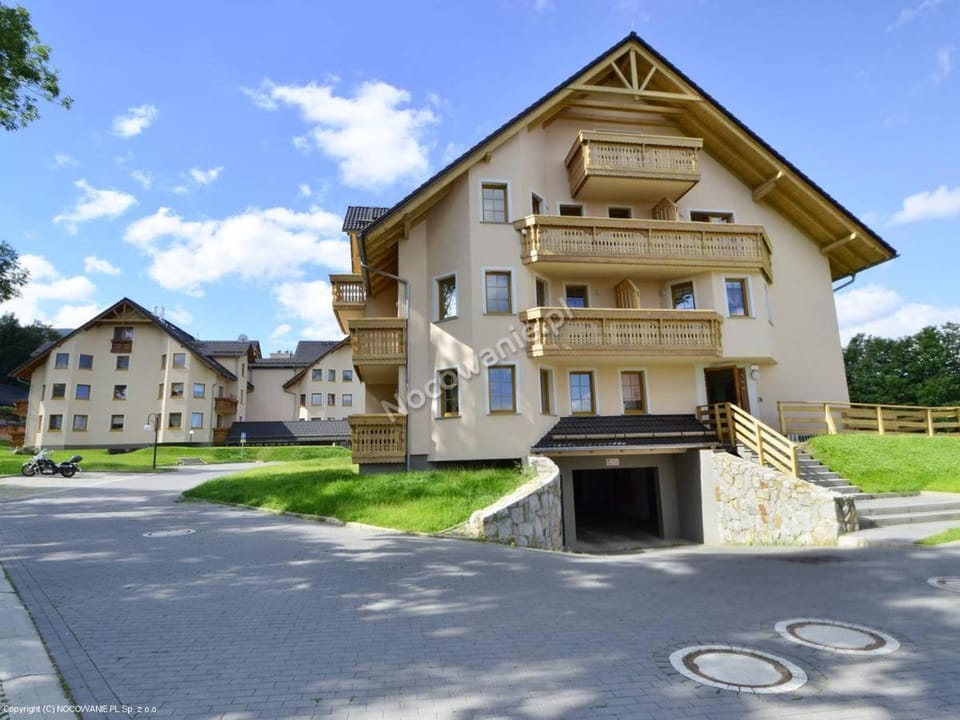 Apartament Sunny Apartment in Lower Silesian Voivodeship