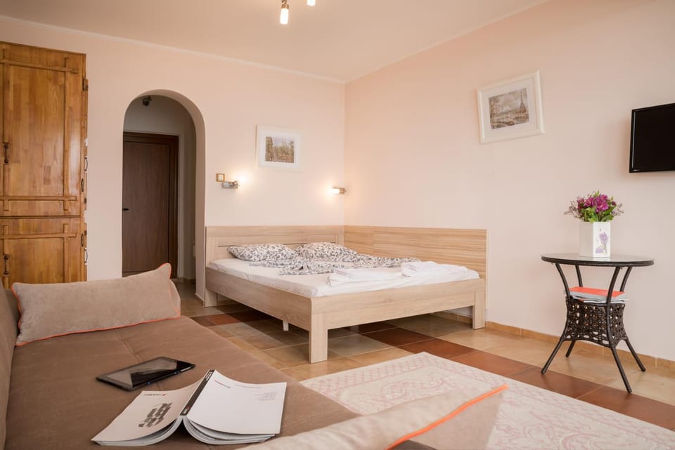 Living room, Bedroom