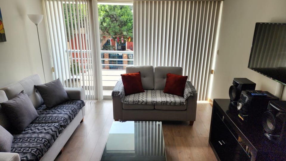 Miraflores Modern Baja Balta Apartment in Miraflores