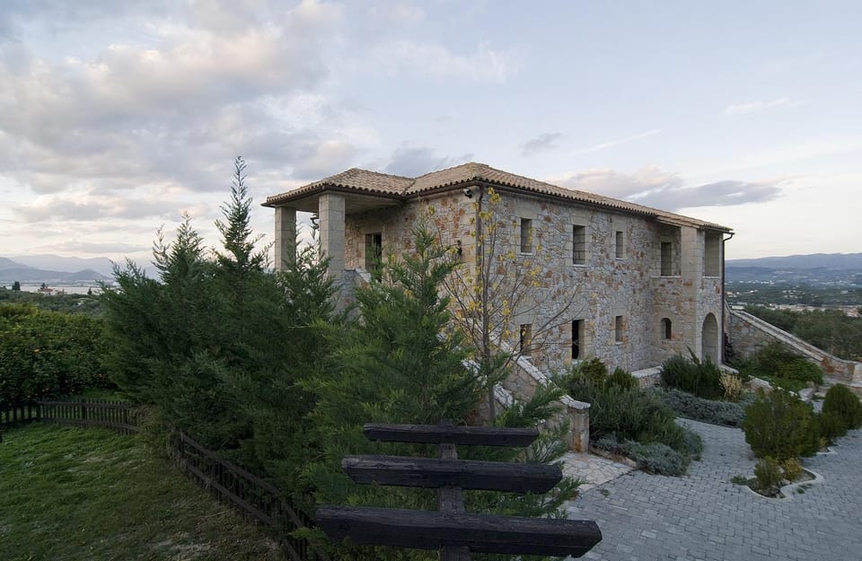 Property building, Facade/entrance