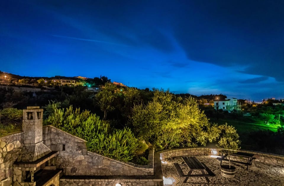 Nearby landmark, Natural landscape, BBQ facilities, View (from property/room), On site, Garden view, Landmark view, Mountain view