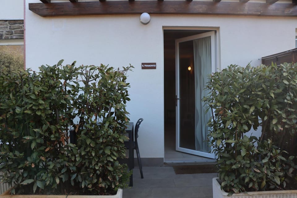 Facade/entrance, Garden