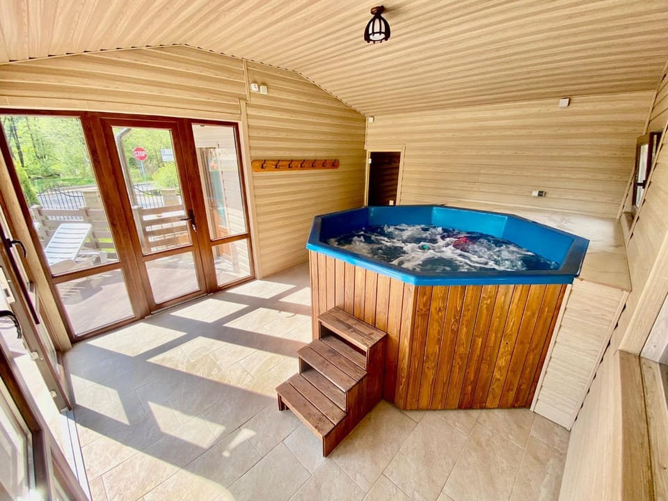 Hot Tub, Spa and wellness centre/facilities