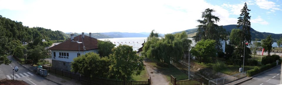 Off site, Street view