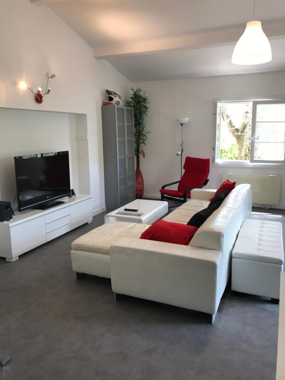 Communal lounge/ TV room, TV and multimedia