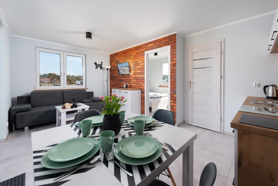 Facade/entrance, View (from property/room), Kitchen or kitchenette, Living room, Decorative detail, Seating area, Dining area, Garden view, Area and facilities, locker