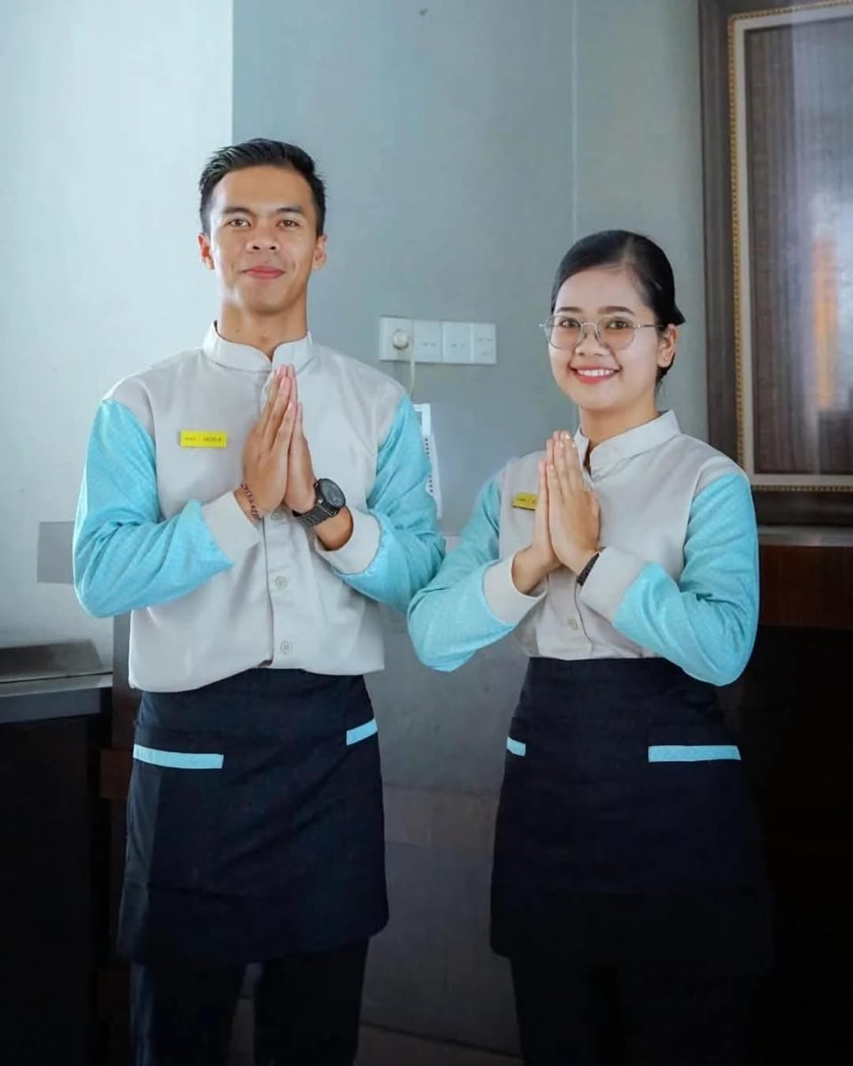 Staff, People, Lobby or reception, Certificate/Award