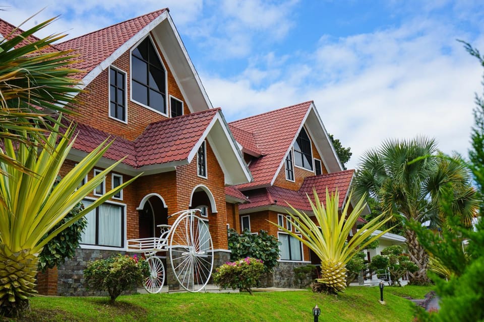 Property building, Garden, Garden view
