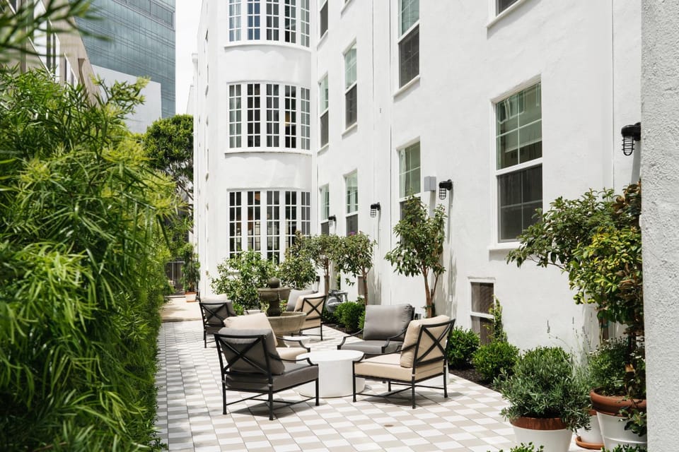 Patio, Garden view