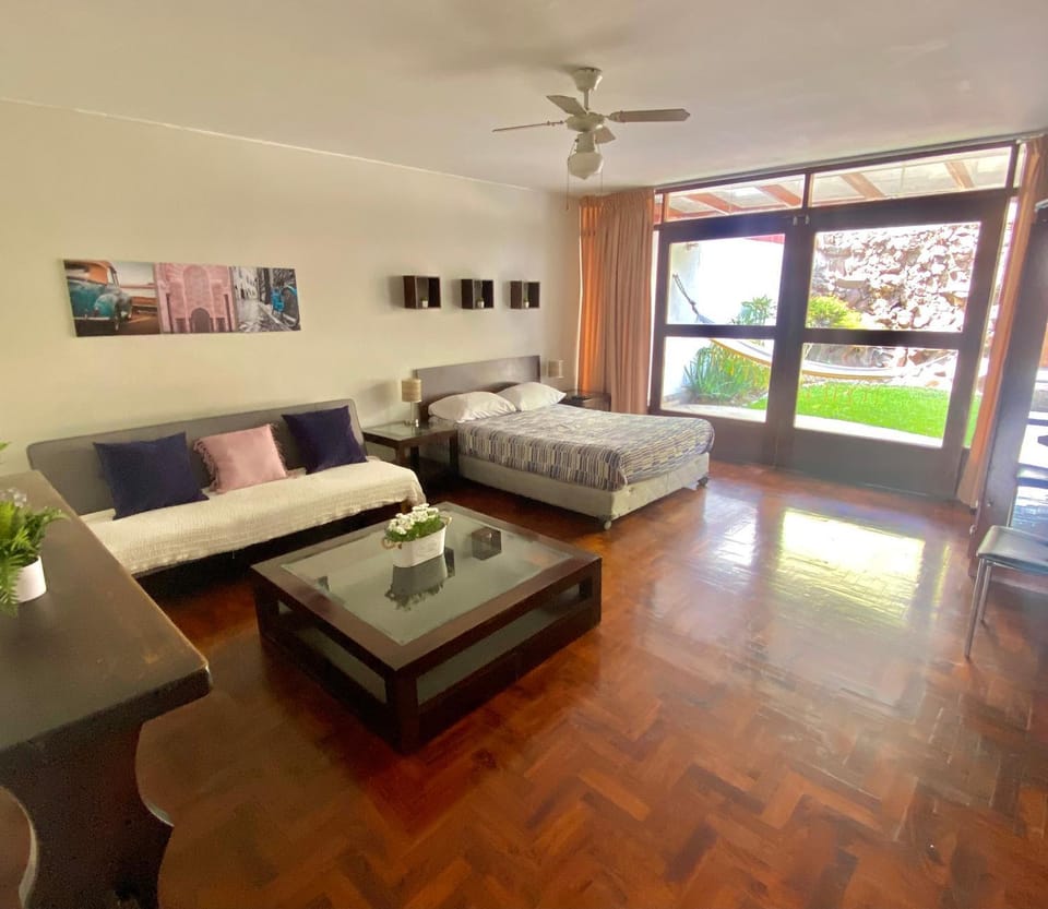 Lima Mini Aparts Monterrico - Cerca Embajada EEUU Apartment in La Molina
