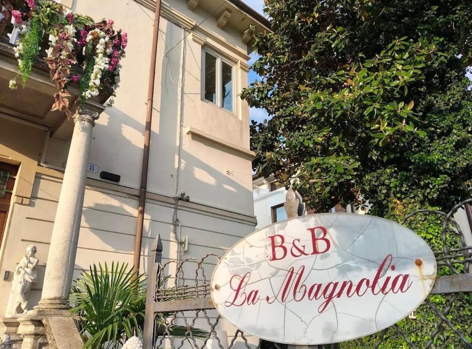 La Magnolia - House Bed and Breakfast in Verona