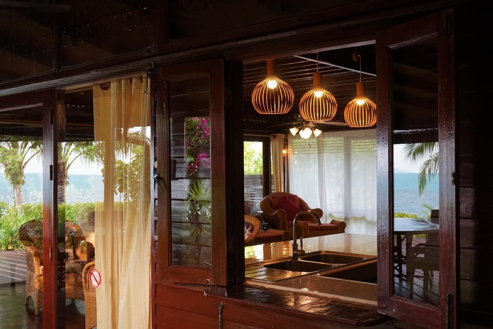 Facade/entrance, Balcony/Terrace, Kitchen or kitchenette, Living room