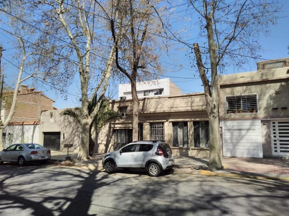 Property building, Day, Neighbourhood, Street view, Location, Parking