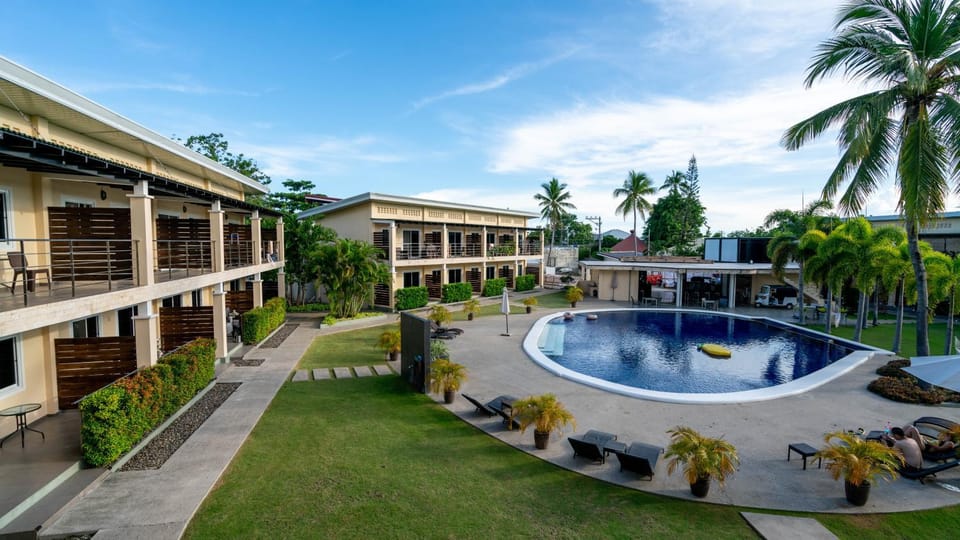Property building, Day, Garden view, Pool view, Swimming pool