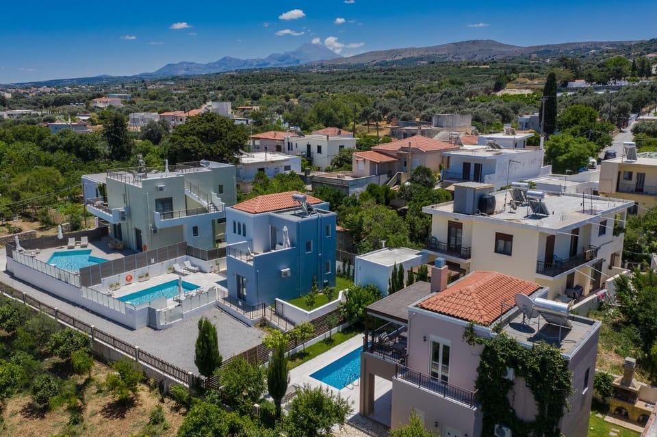 Property building, Nearby landmark, Neighbourhood, Bird's eye view, Location