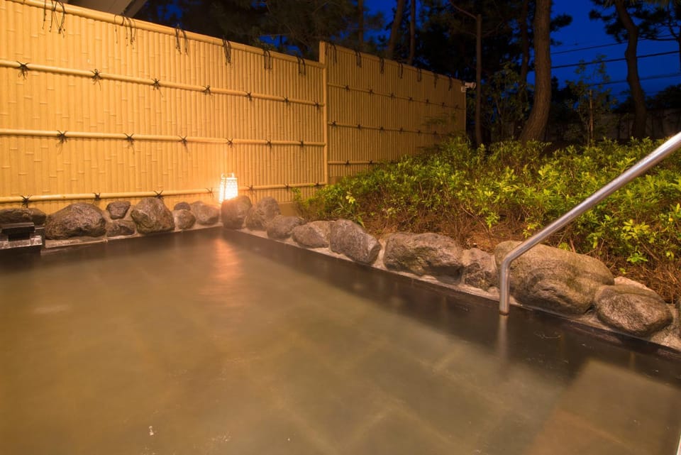 Hot Spring Bath, Open Air Bath