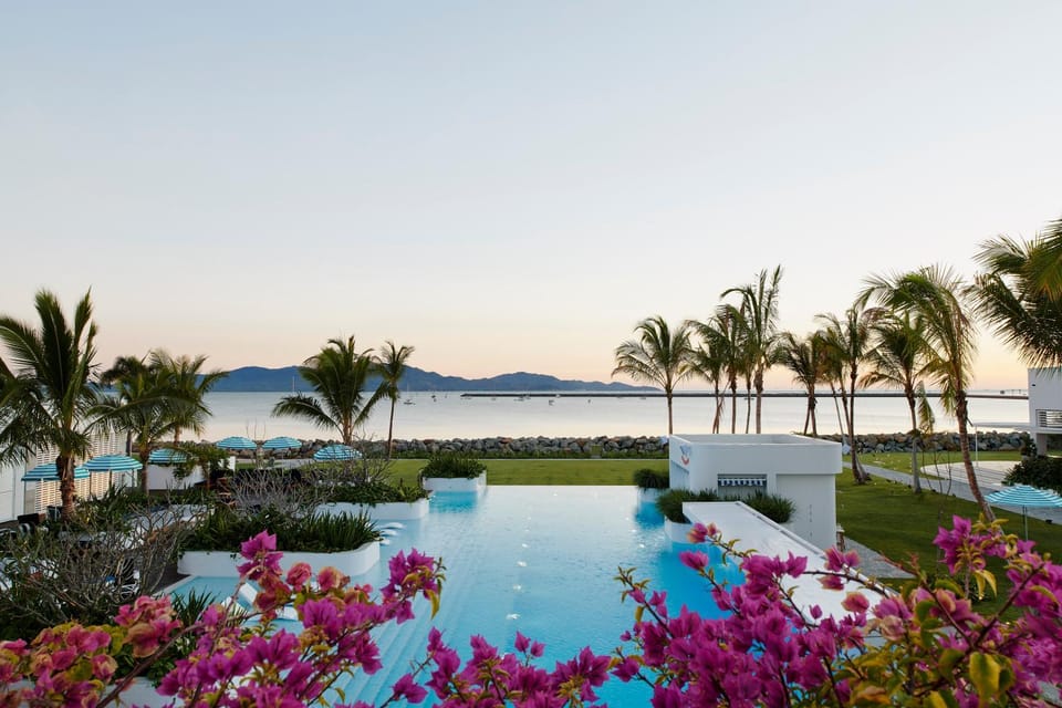 Pool view, Swimming pool, Sunrise