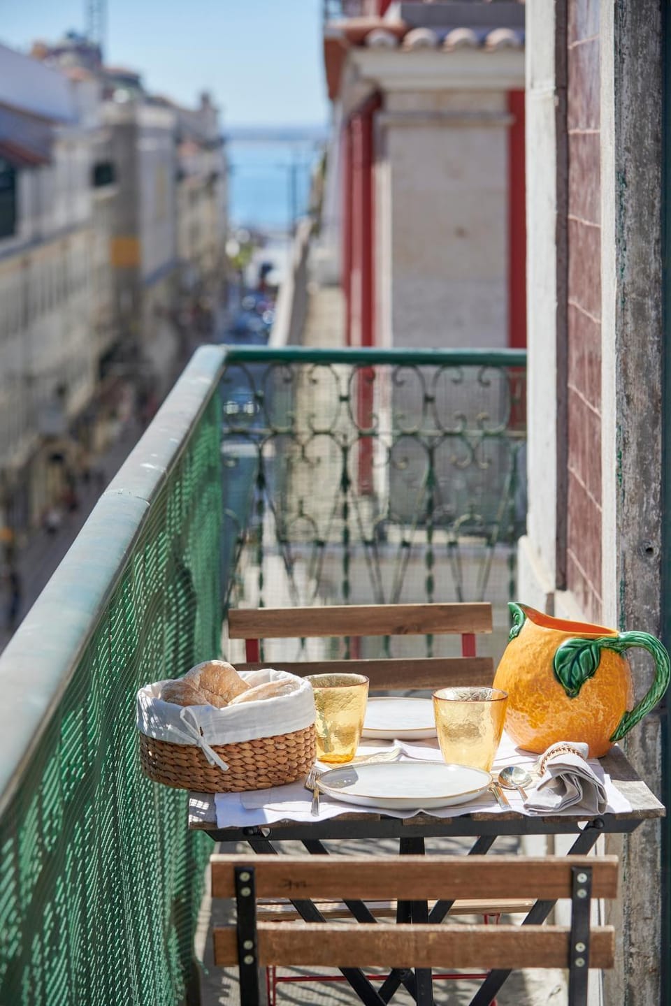 View (from property/room), Balcony/Terrace, City view, River view, Sea view, Breakfast