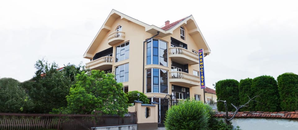 Property building, Facade/entrance, Property logo or sign