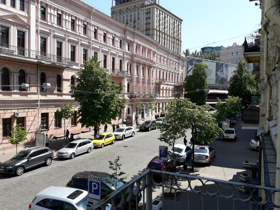 Property building, Street view