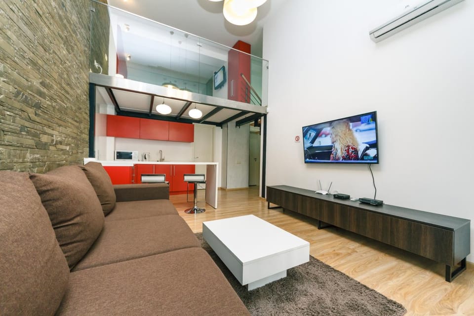 Kitchen or kitchenette, Living room