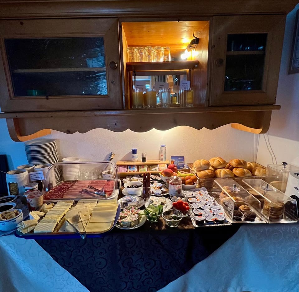 Buffet breakfast