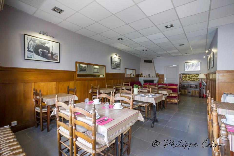Restaurant/places to eat, Seating area