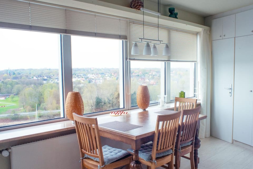 View (from property/room), Living room, Dining area