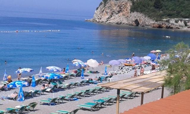 Apartments Green Garden Apartment in Budva Municipality