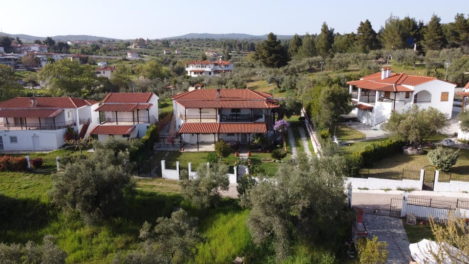 Property building, Bird's eye view, Location
