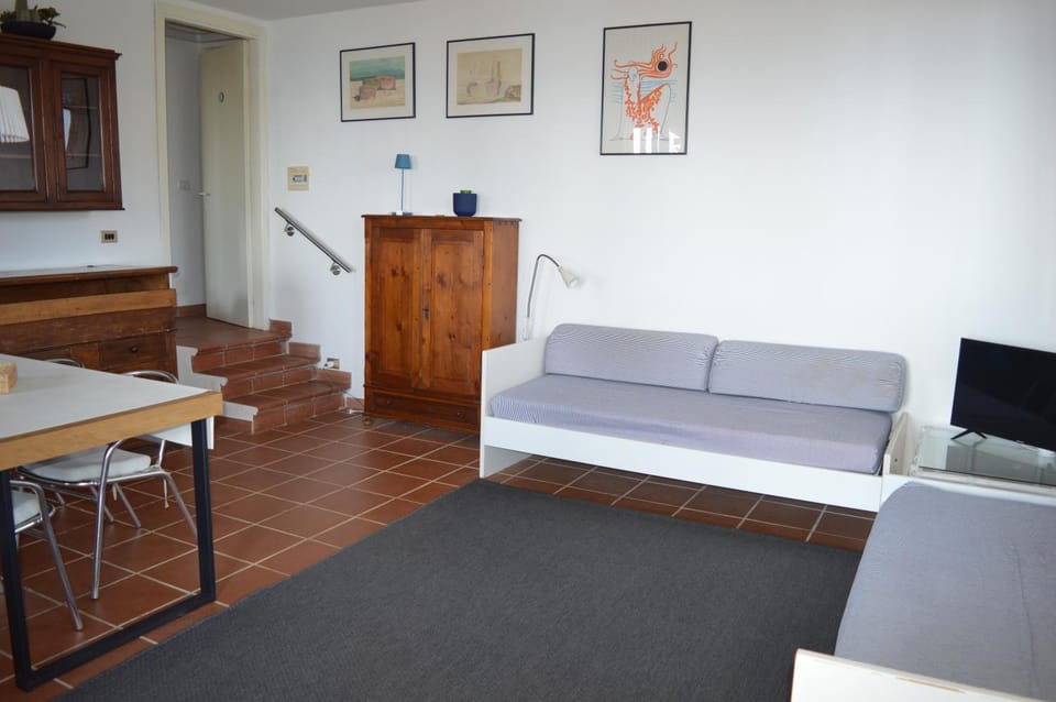 Fascinosa casa sul mare in posizione mozzafiato Apartment in Tuscany