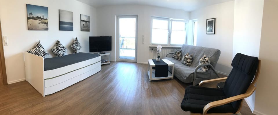 Bed, Living room, Photo of the whole room, Decorative detail