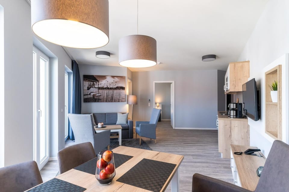 Kitchen or kitchenette, Living room, Seating area