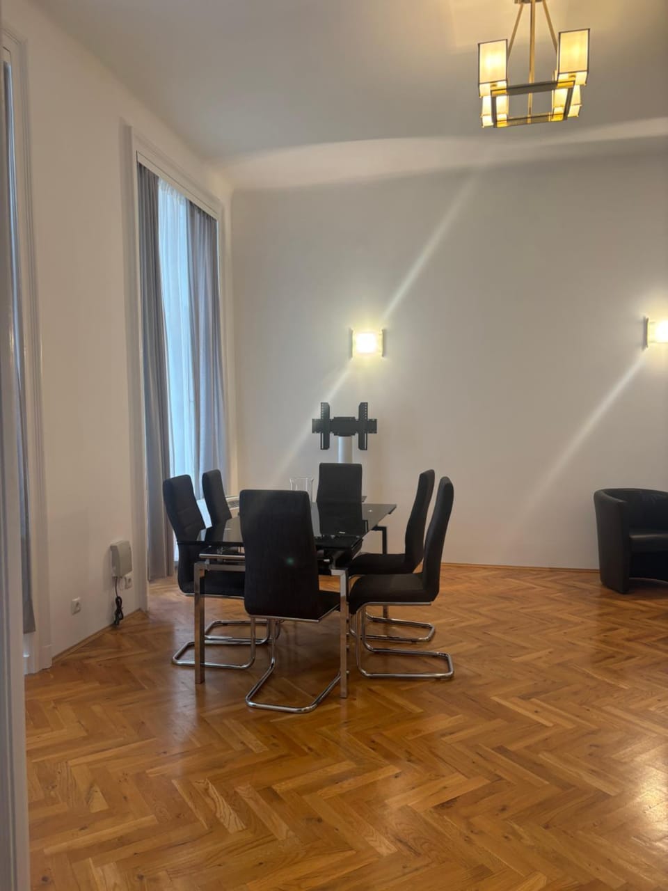 Seating area, Dining area