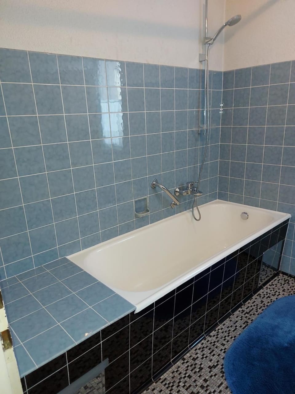 Bathroom, Living room
