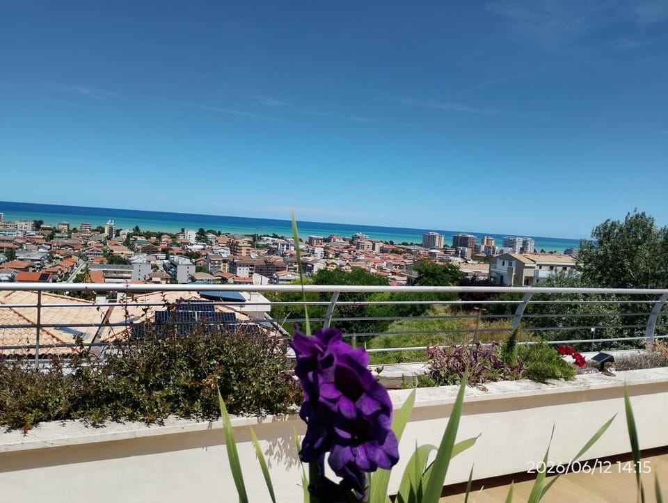 just blue Bed and Breakfast in Montesilvano