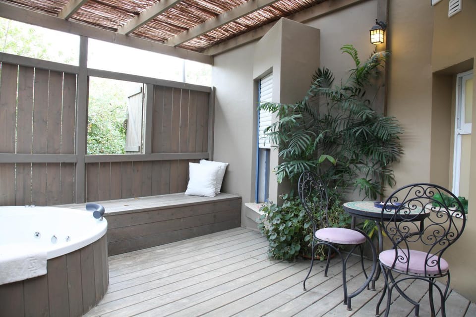 Patio, Garden, Balcony/Terrace, Seating area, Garden view