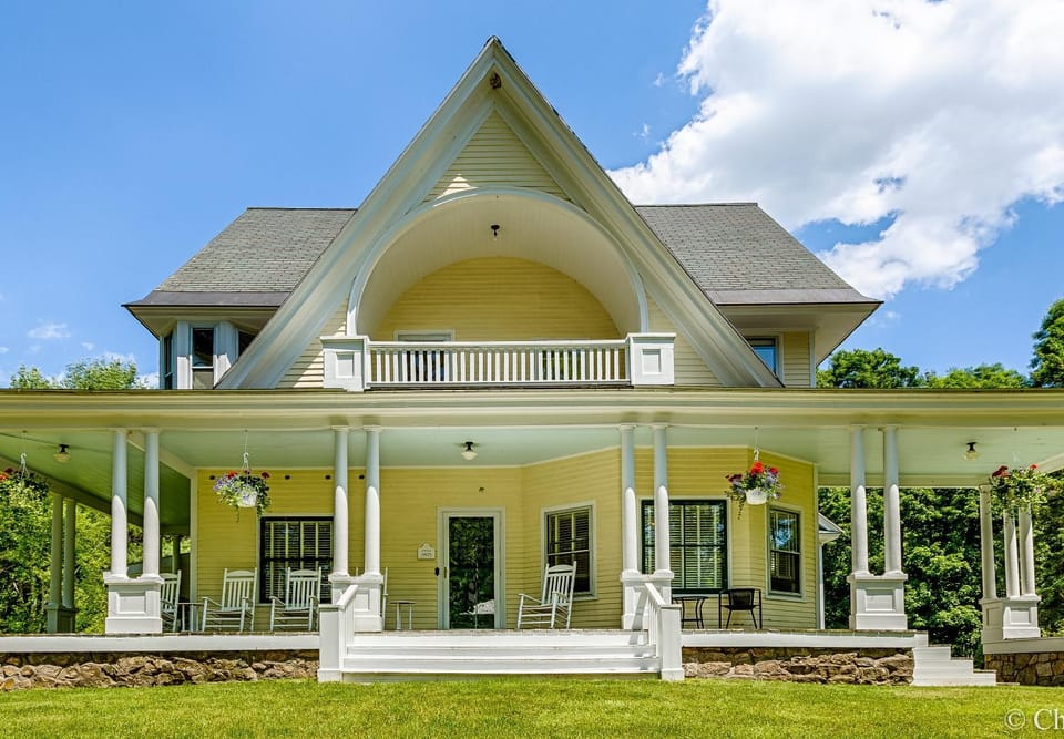 Property building, Facade/entrance, Garden view