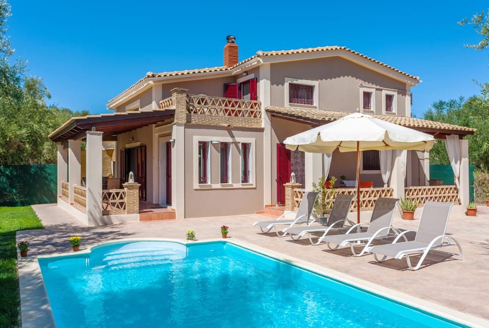 Property building, Patio, Spring, Day, Garden, Garden view, Pool view, Swimming pool, sunbed