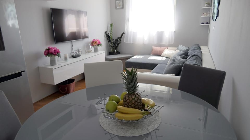 Apartman *SANJA* Omiš Apartment in Split-Dalmatia County
