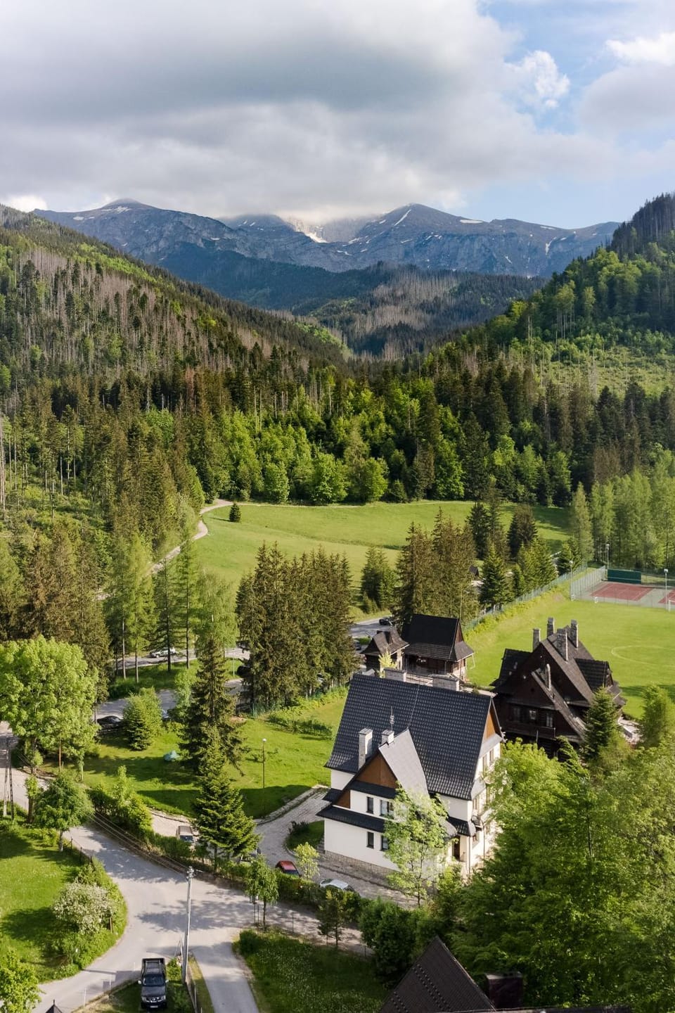 Property building, Neighbourhood, Natural landscape, Bird's eye view