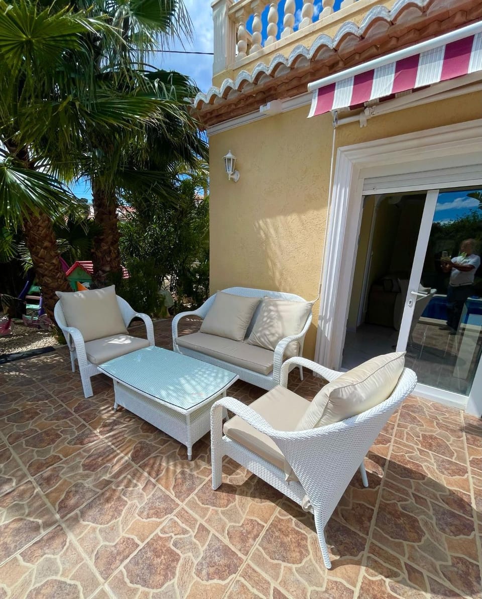Villa HAYAHAY with PRIVATE POOL & Amazing view Villa in Calp