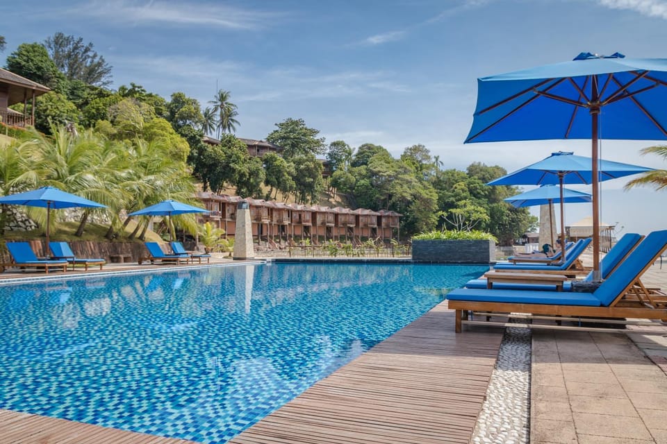 Day, Swimming pool, Sports