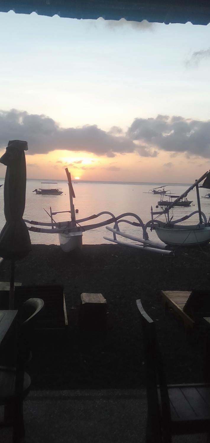 Teman Teman Bungalows 1 Bed and Breakfast in Abang