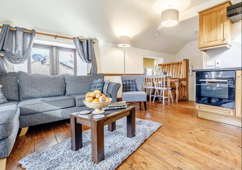 Graces Cottage House in Staffordshire Moorlands District