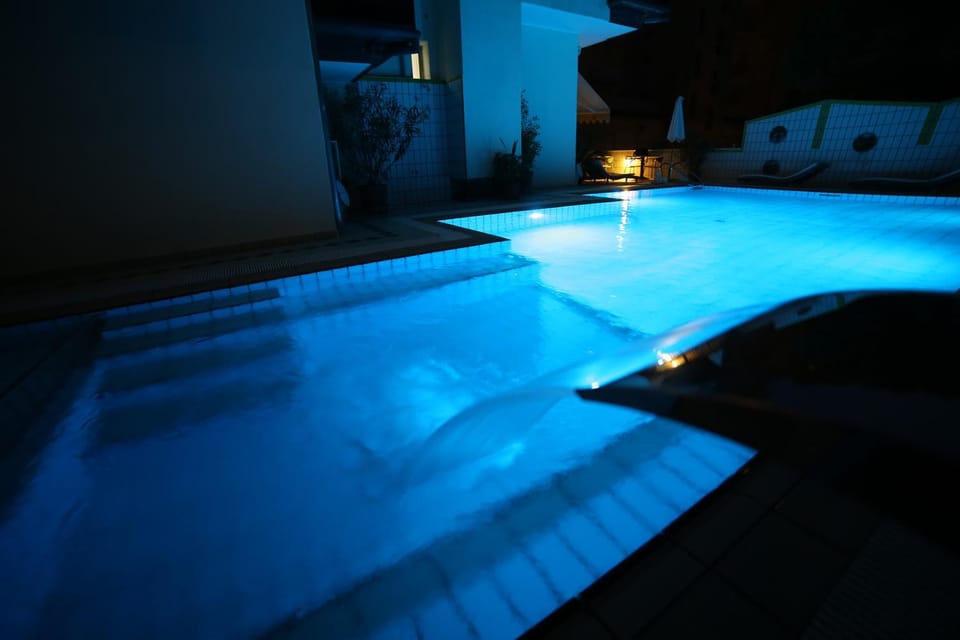 Night, Swimming pool